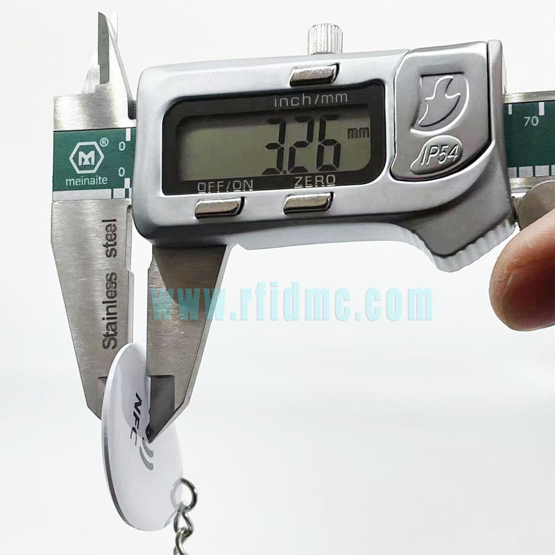 Smart%20Keychain%20Google%20Review%20-%20Intelligent%20Tap%20to%20Share%20Contact%20Info%20Keychain-%20Waterproof%20NFC%20Tag%20-%20Image%205