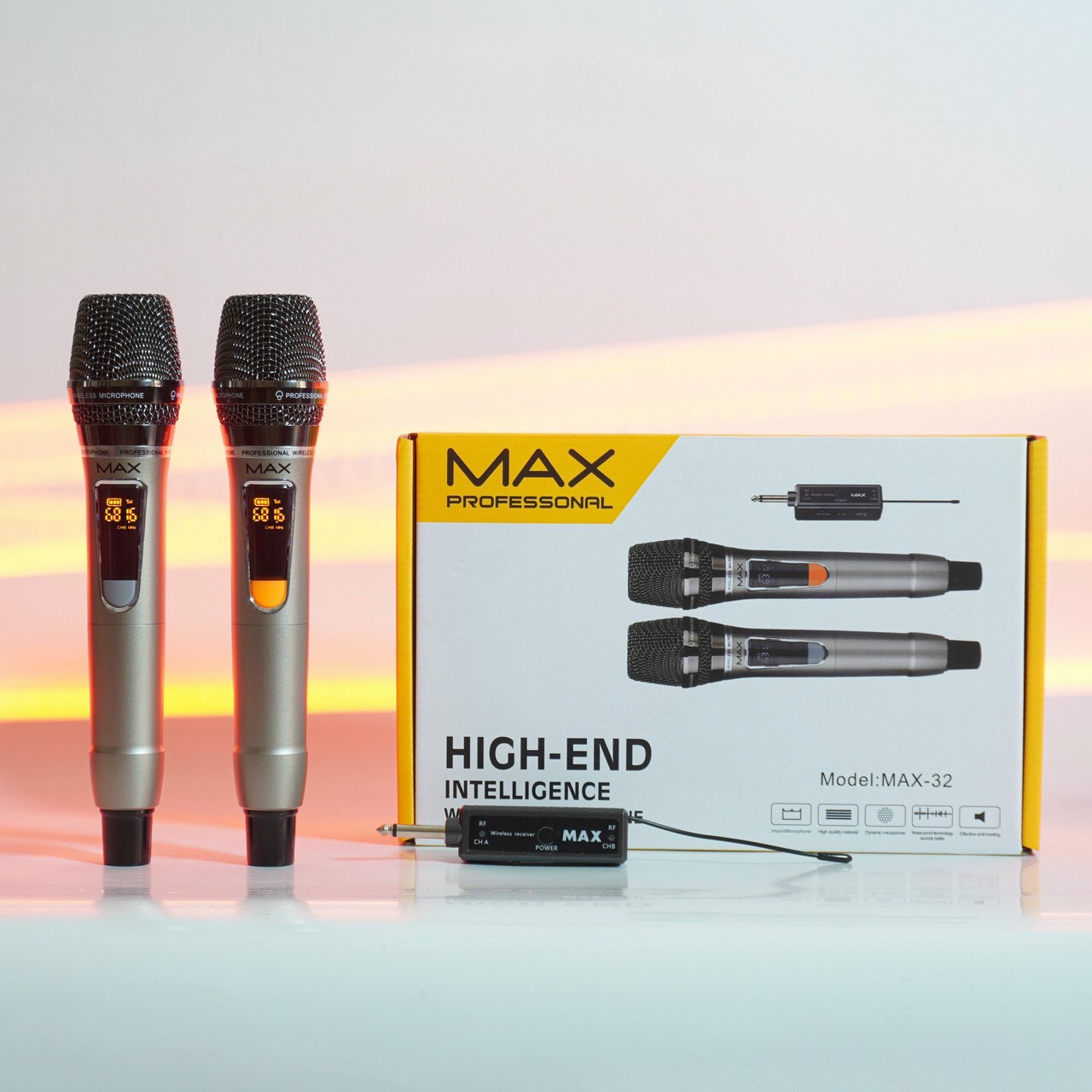 ( REVIEW MẪU MỚI 2021 ) ComBo 2 Micro Không Dây Đa Năng Max 32 - Màn Hình LCD Hiển Thị Tần Số - Phù Hợp Cho Mọi Thiết Bị Hút Âm-Chống Hú Cực Tốt Cho Các Loại Loa Kéo Amply Karaoke Đều Được