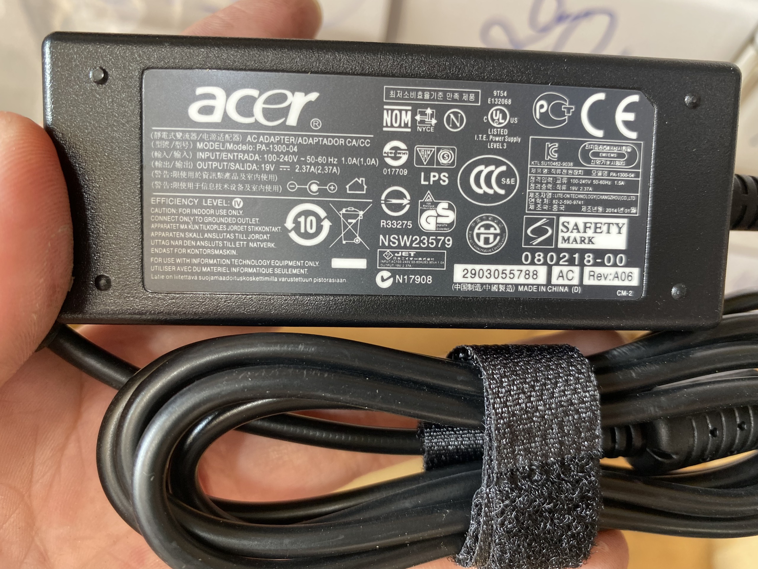 Sạc laptop Acer 19V-2.37a- KIM NHỎ