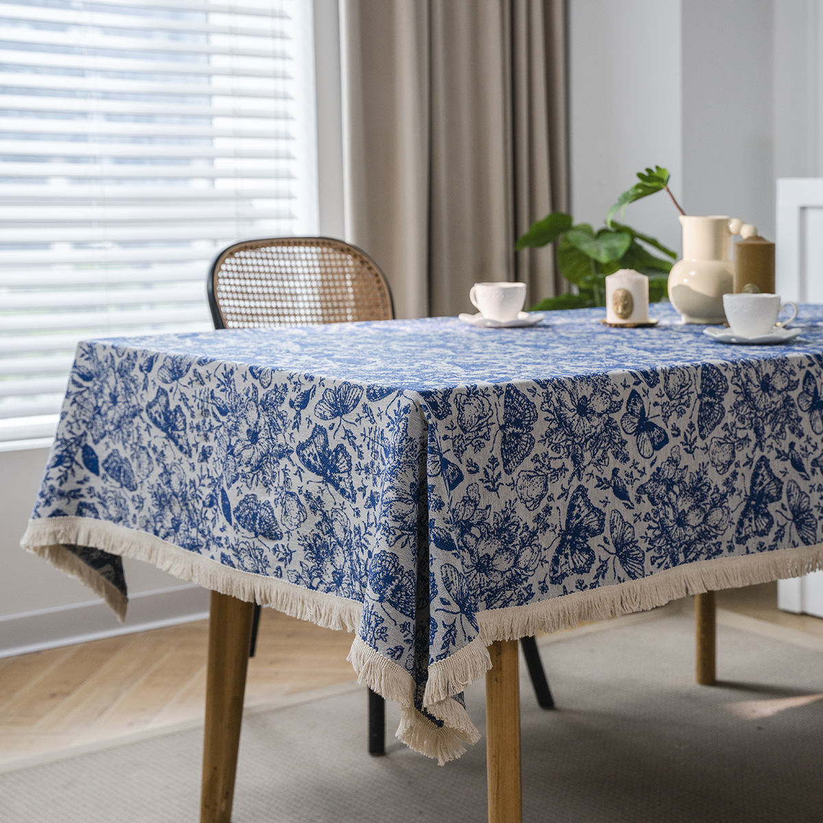 Bohemian Table Cloth Tea Table Decoration Flower/Butterfly Blue Jacquard Dining Tablecloth Rectangle Thick Table Cover For Kitchen Dining Room Party New Year Christmas Holidays Picnic Decoration