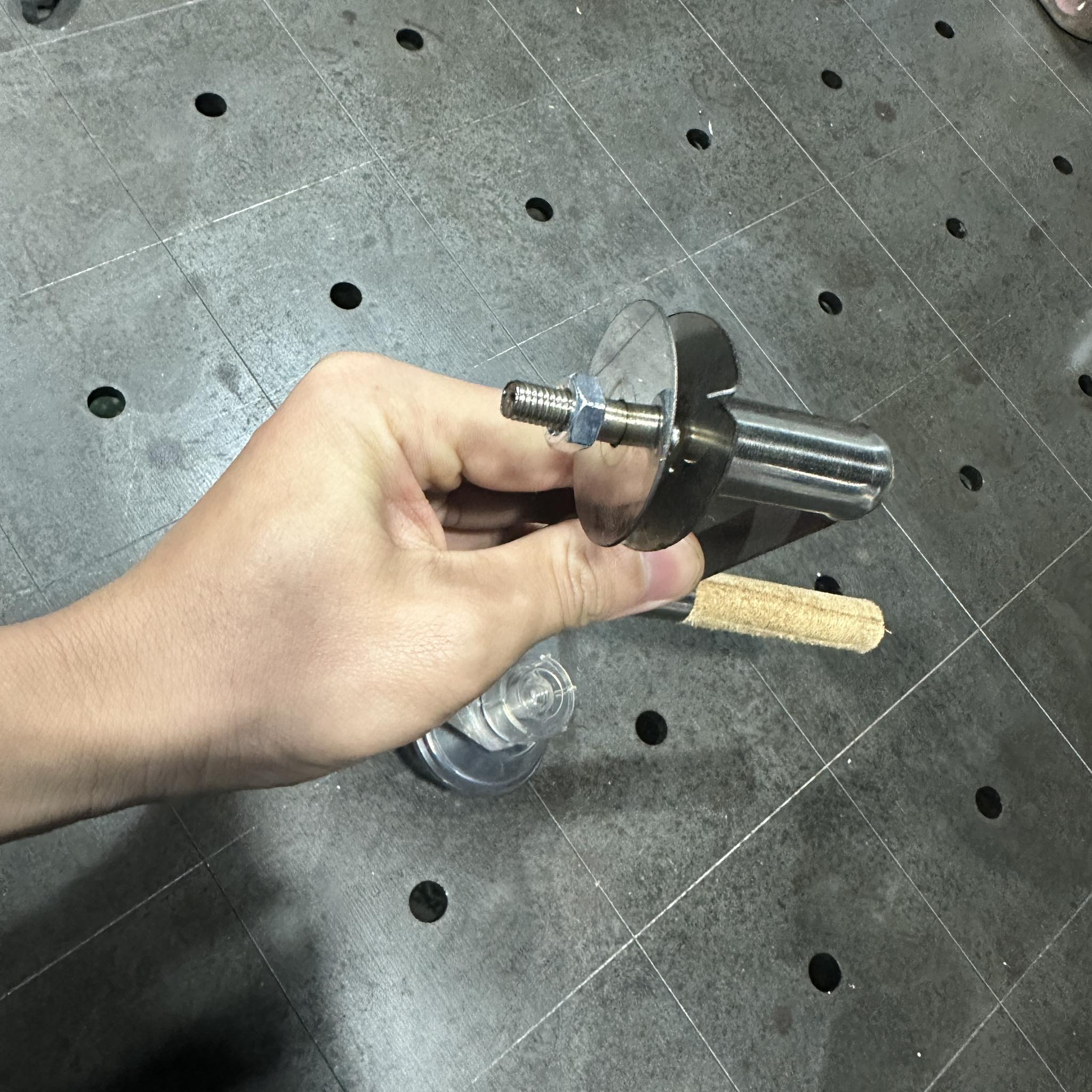 Máy nạo dừa sợi mứt inox chuẩn, hít lên mặt bàn đá ốp