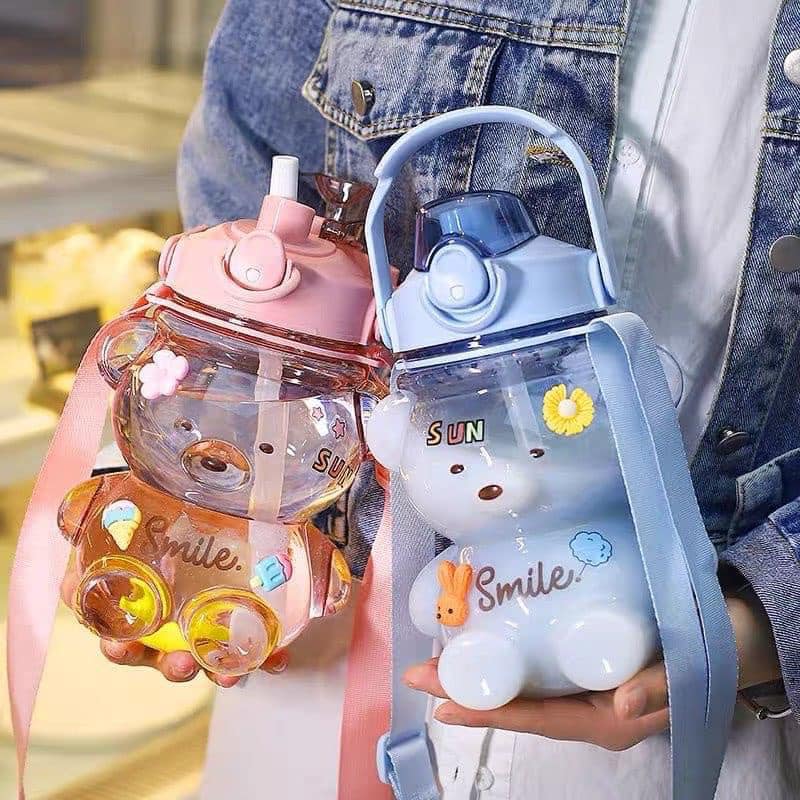 Bình nước hình gấu smile kèm dây đeo siêu dễ thương cho bé