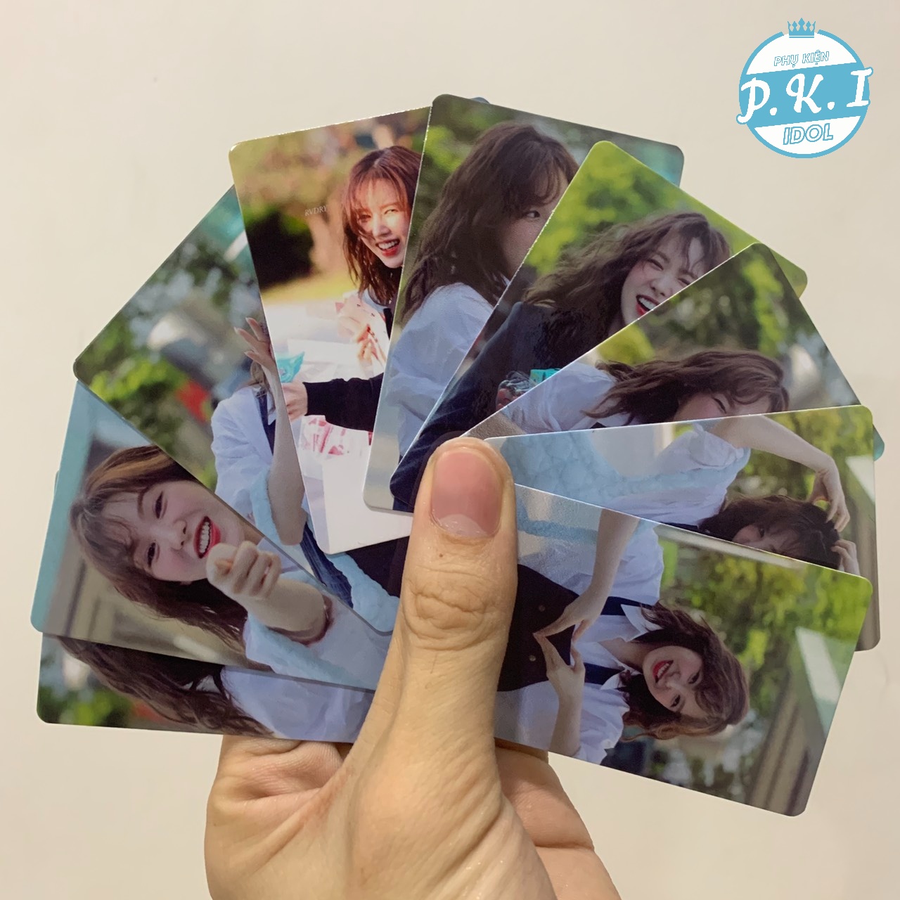 Bộ 9 Tấm Card Wendy Cười Tít Mắt Mới Nhất