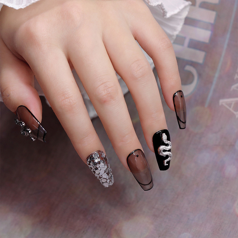 Charm Rắn Cổ Điển Trang Trí Móng