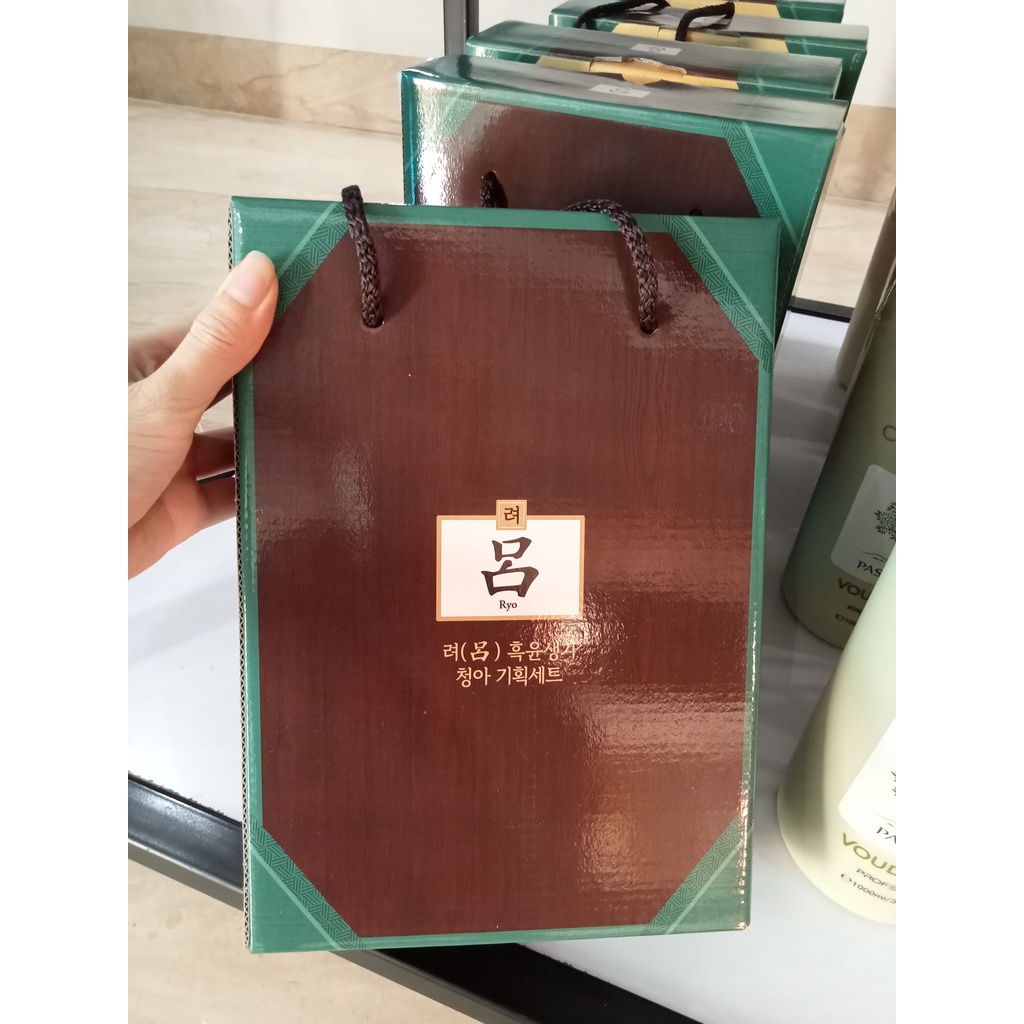Cặp dầu gội, dầu xả thảo dược Ryo Hàn Quốc .