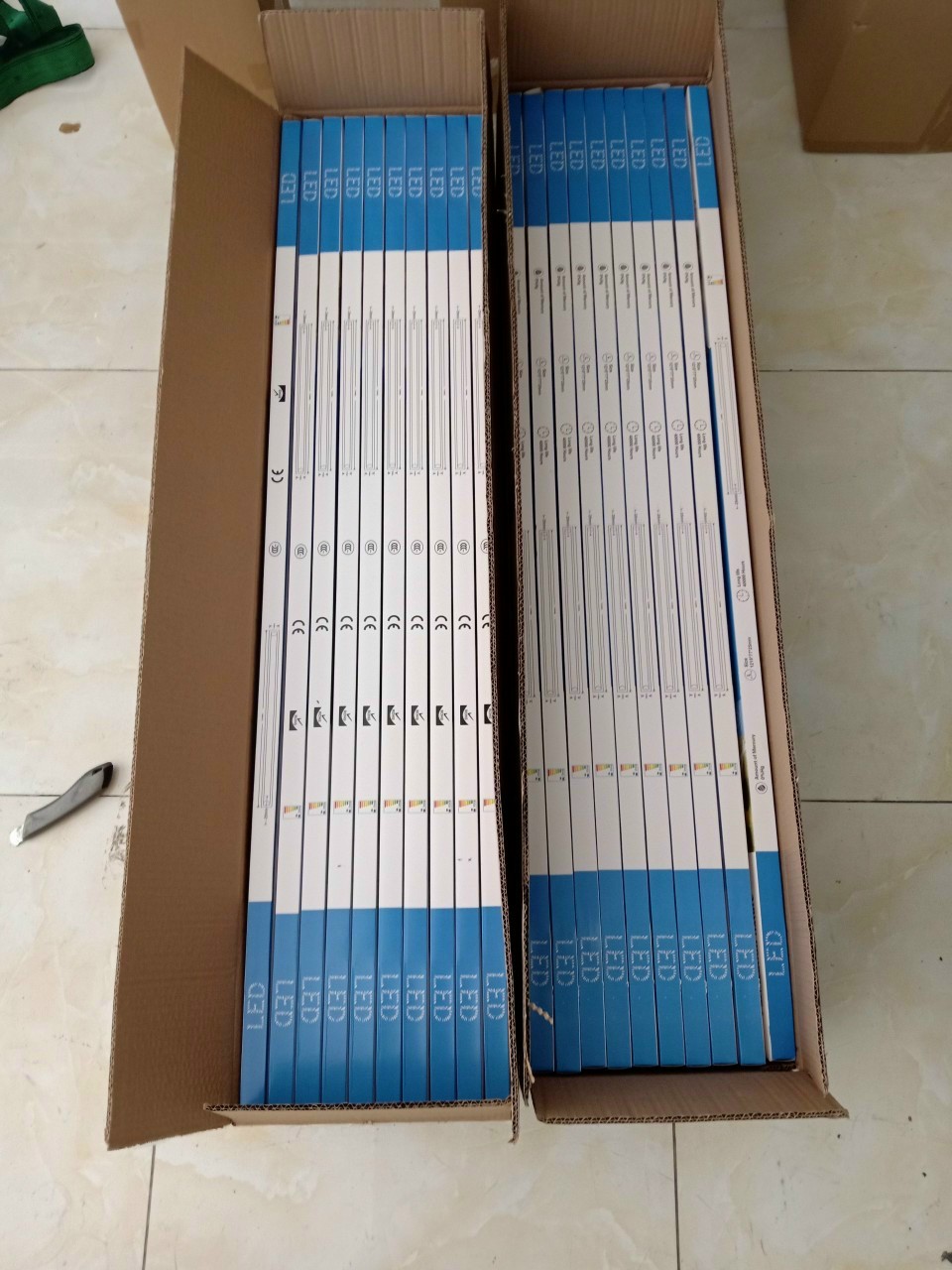 ĐÈN LED TUÝP BÁN NGUYỆT  1m2 36W