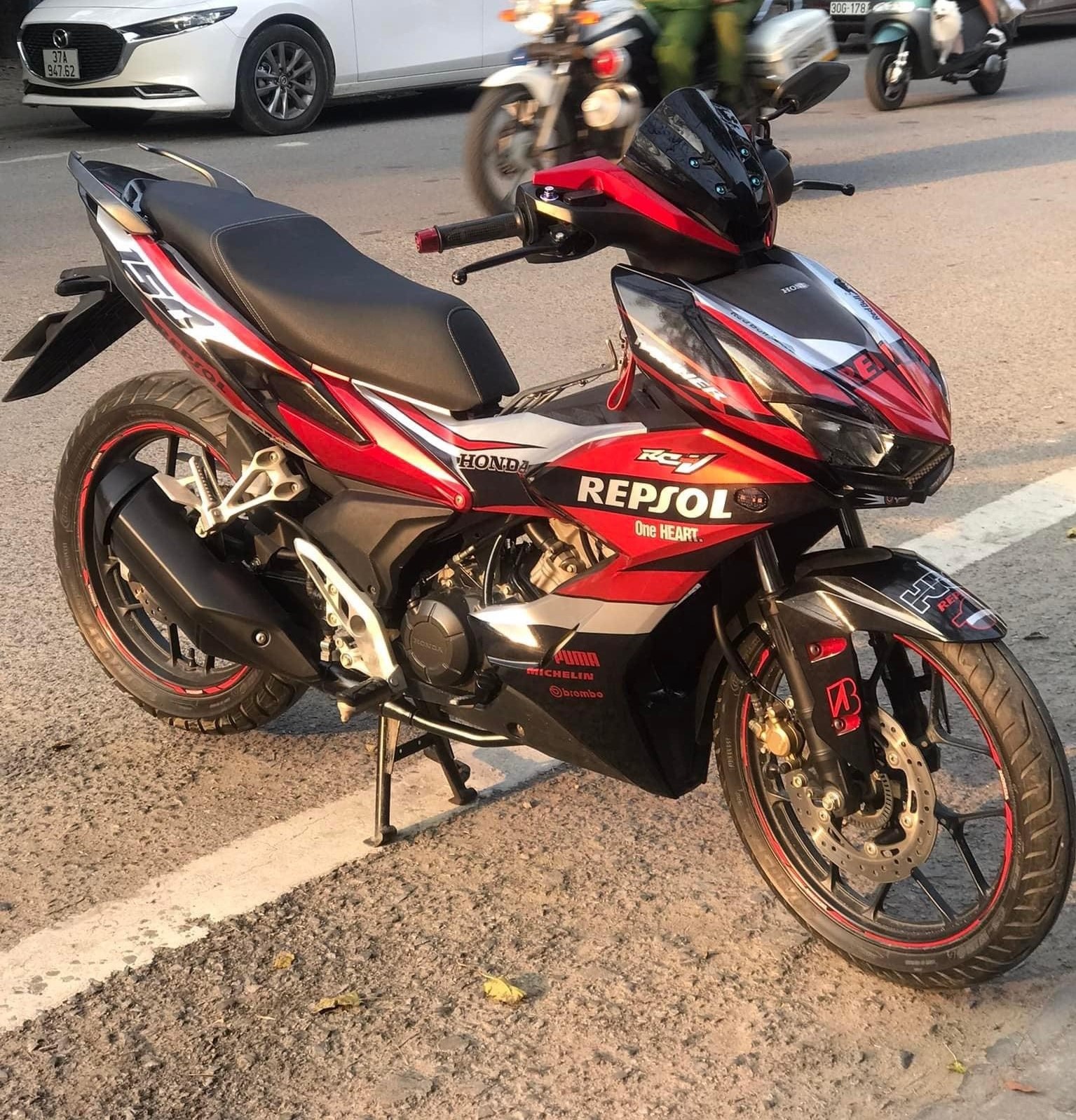 Tem trùm winnerx đỏ đen,team decal winx repsol