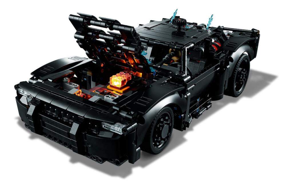 【Official】 LEGO 42127 Technic THE BATMAN - BATMOBILE™ 10+