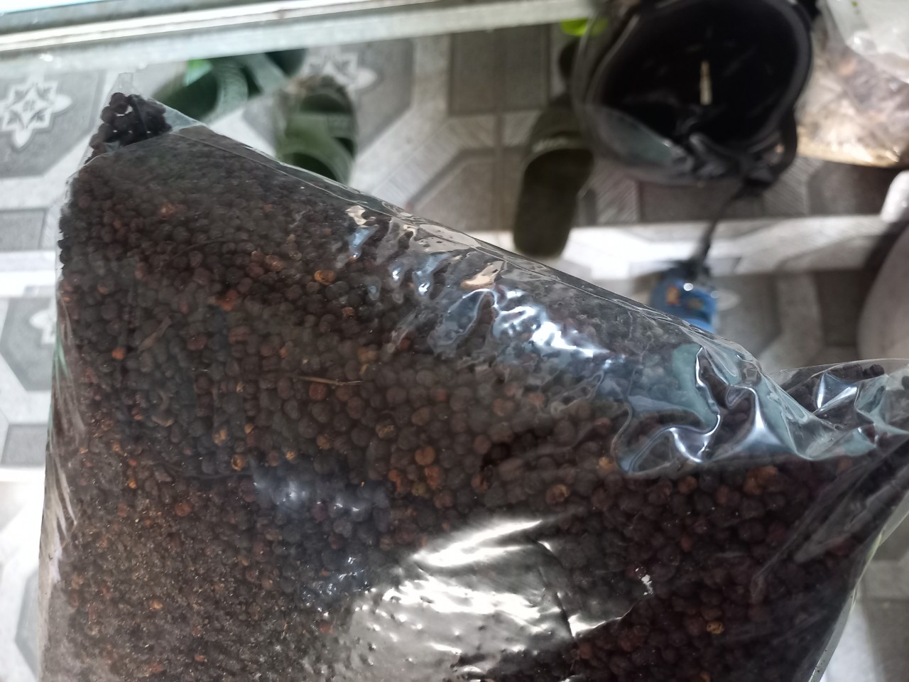 hạt xạ đen 1kg