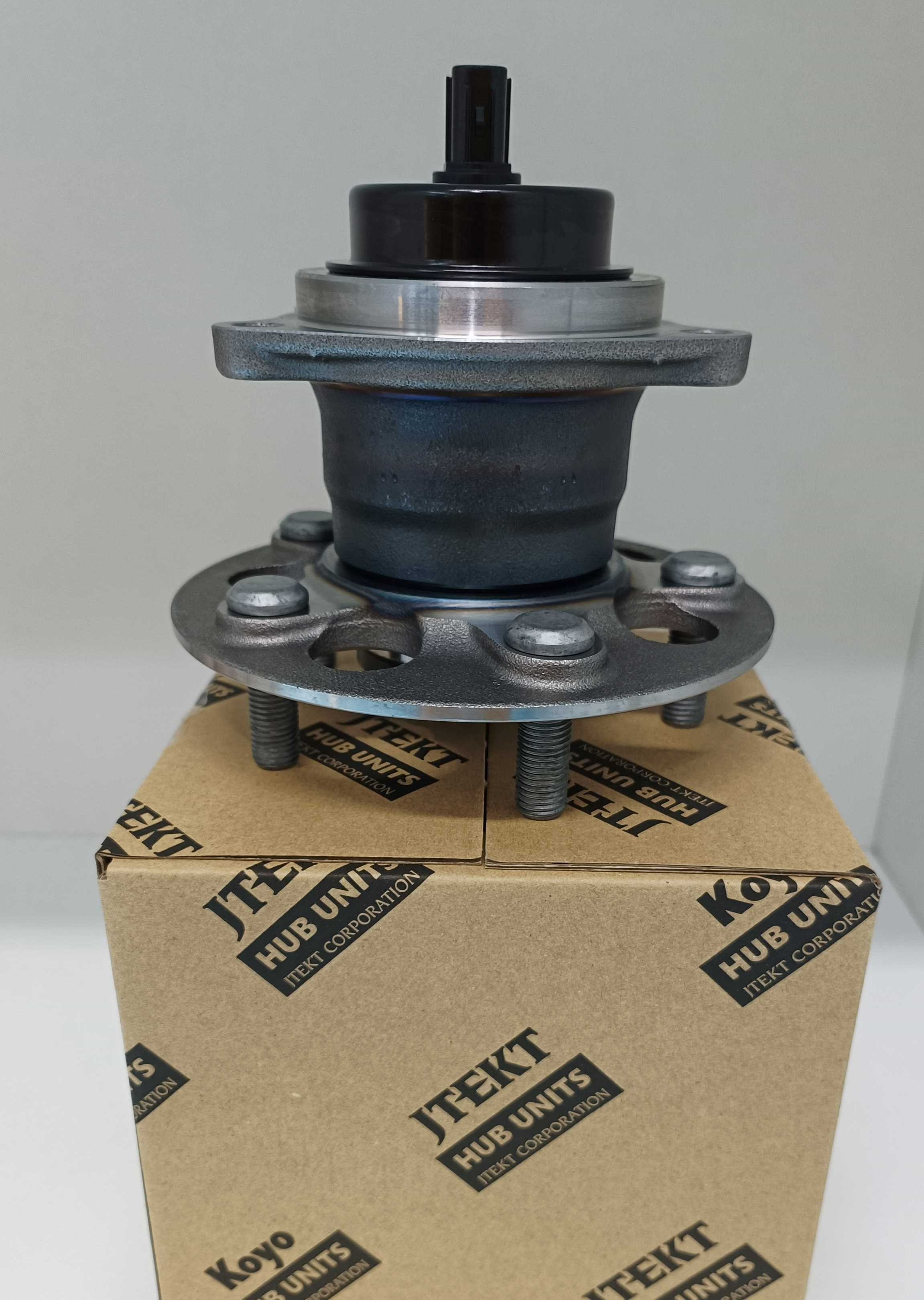JTEKT (KOYO) Japan Toyota Noah ZWR80 /Toyota Voxy Rear Wheel