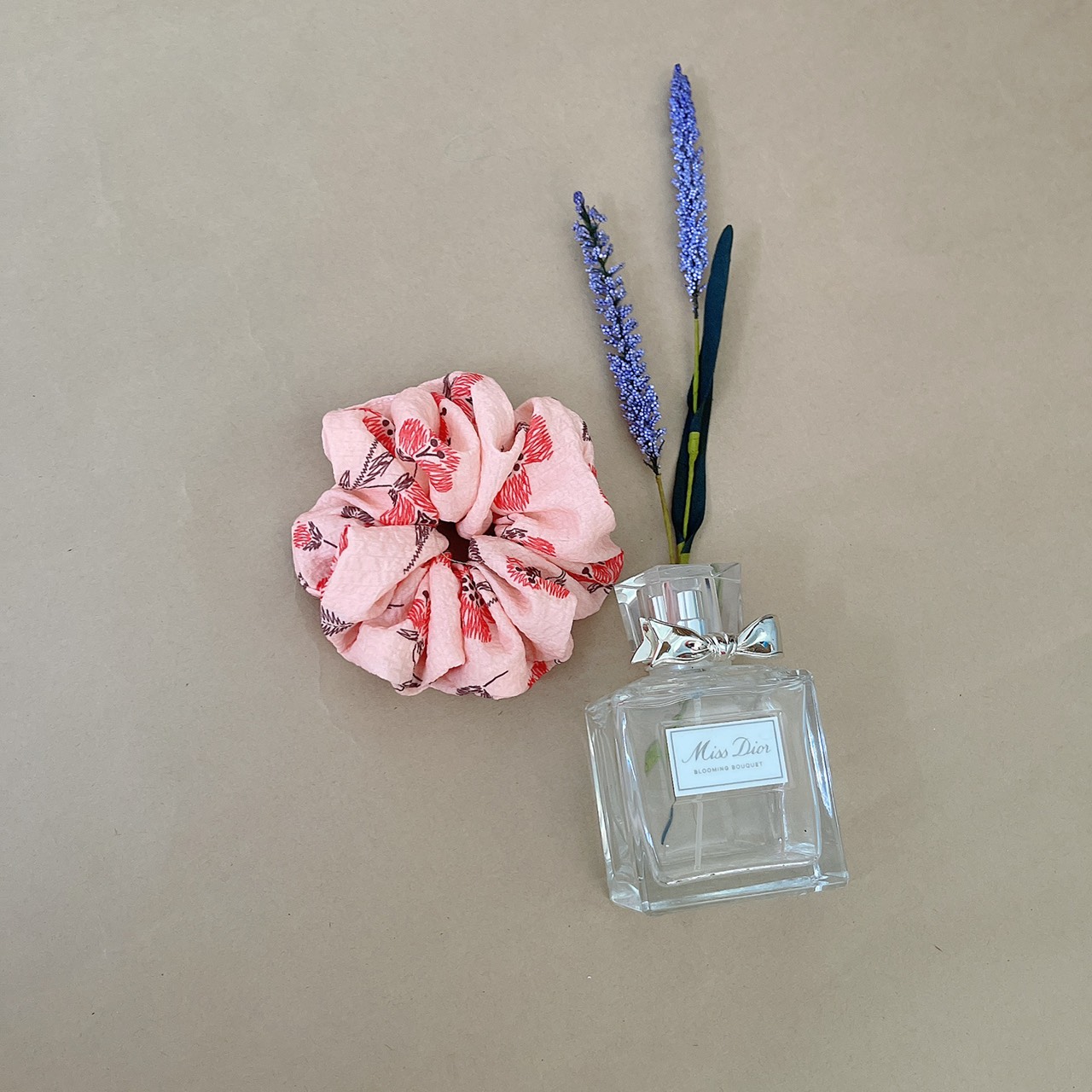 Scrunchies - Đồ cột tóc hoa cam