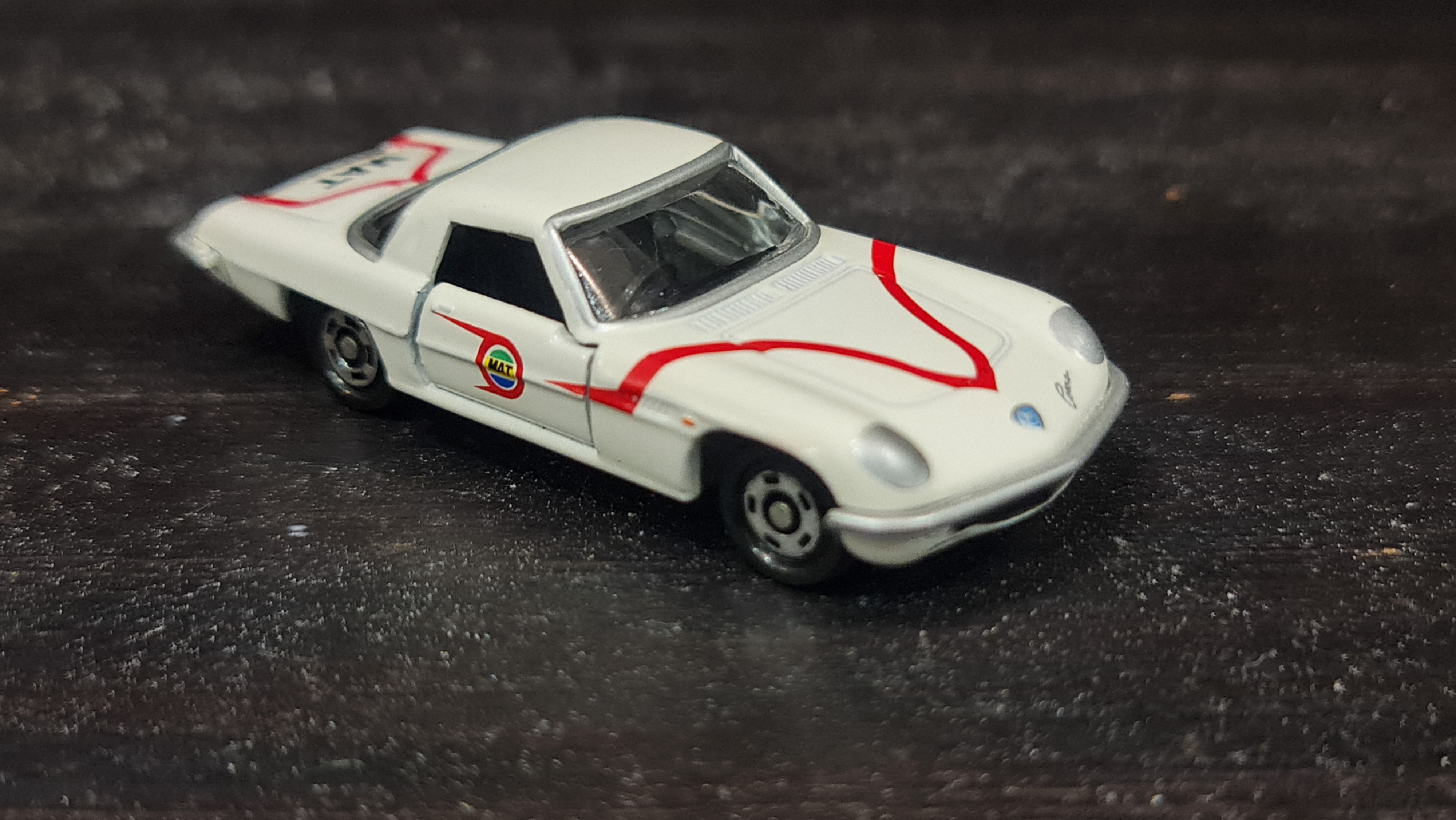TOMY TOMICA NO.45 MAZDA COSMO SPORT 1:60 VEHICLE DIECAST CAR Mazda