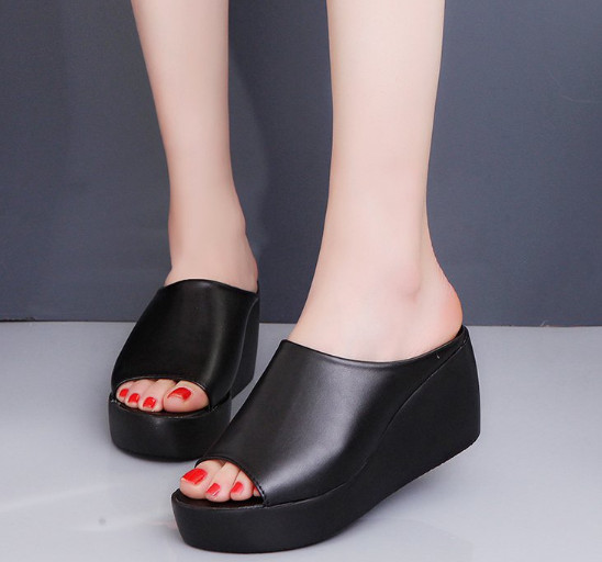 dép đế xuồng quai da
