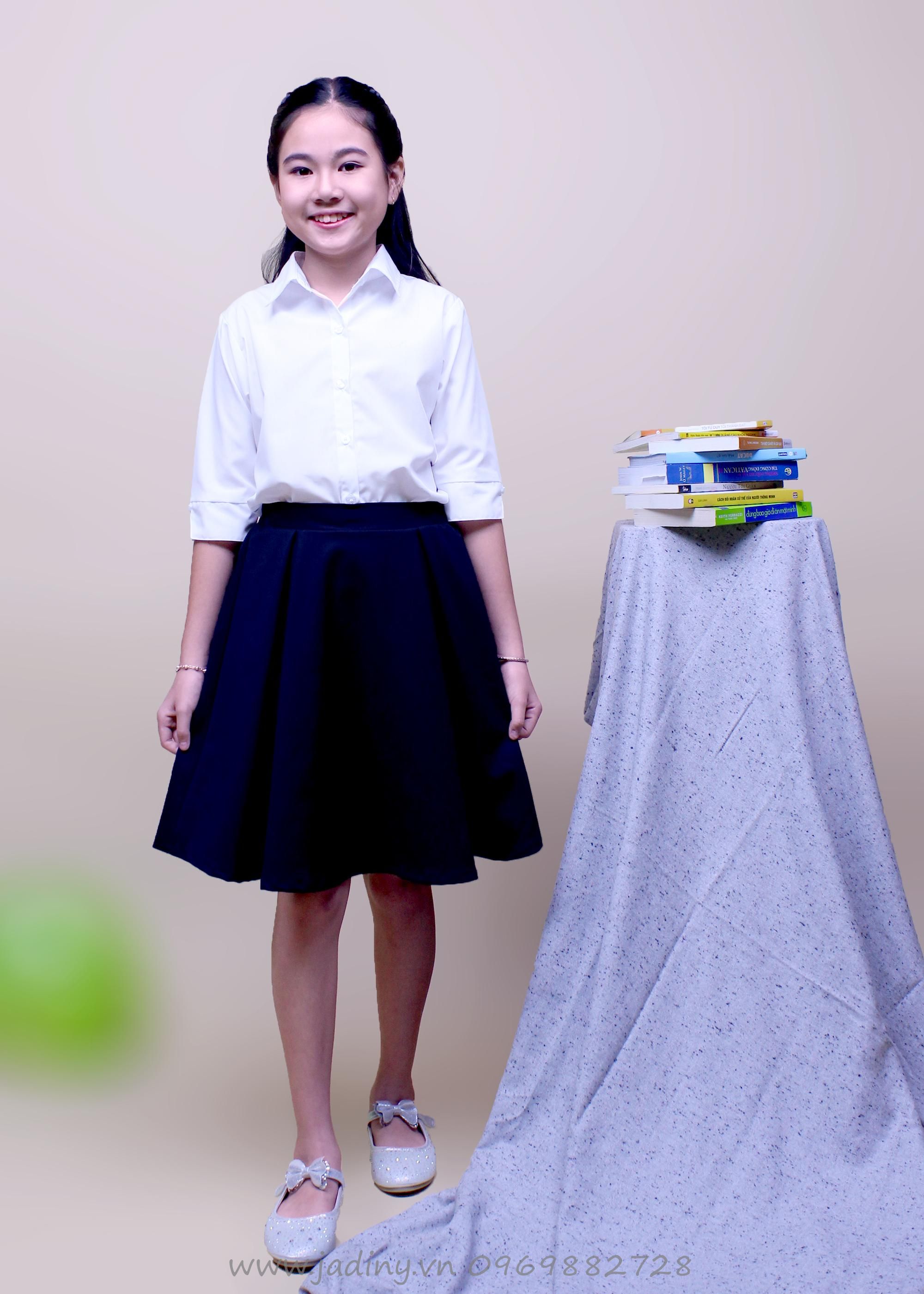 Đồng phục học sinh cặp đồng phục bé trai bé gái set áo polo thêu thỏ xanh  kèm chân váy kẻ quần short cho bé 10-28kg - MixASale