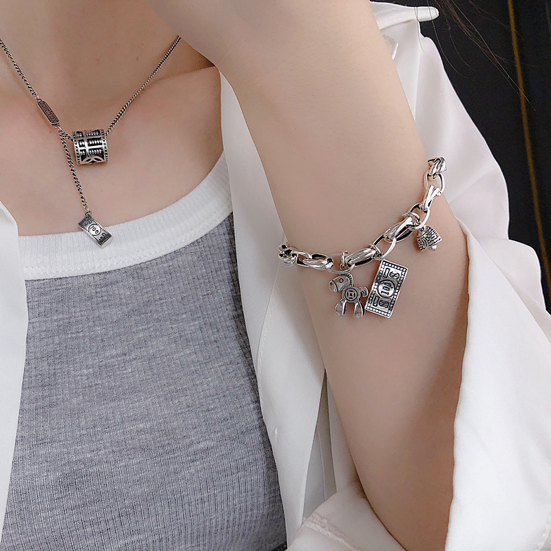 %E3%80%90Prices%20are%20low-%20Now%20don't%20beslow%E3%80%91Ethnic%20silver%20horse%20rich%20women's%20retro%20simple%20temperament%20pony%20year%20year%20fish%20bracelet%20coin%20tide%20-%20Image%202
