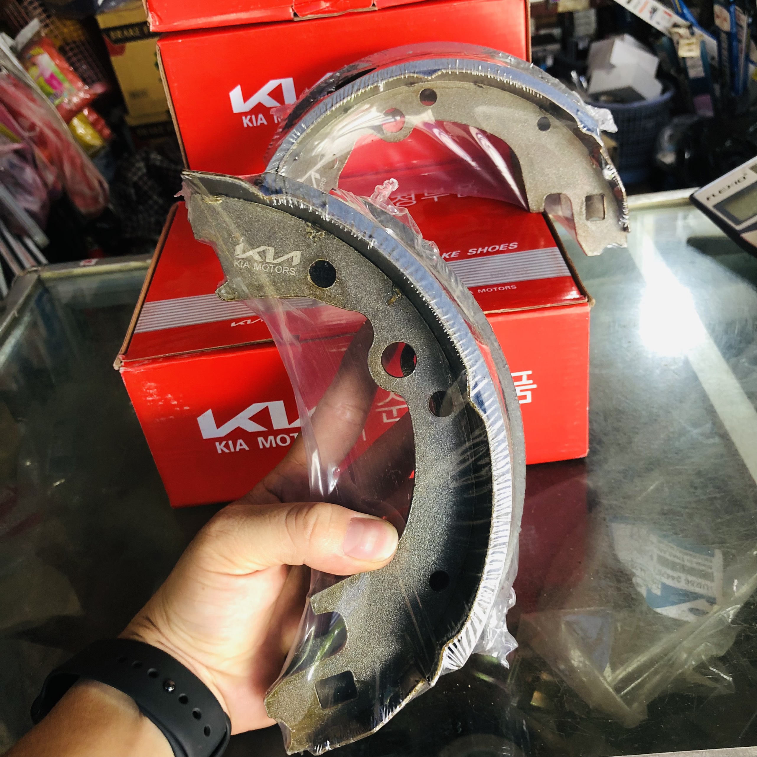 Má phanh càng sau hyundai porter 1tấn25, kia k165 kia bongo3, kia k2700, k3000