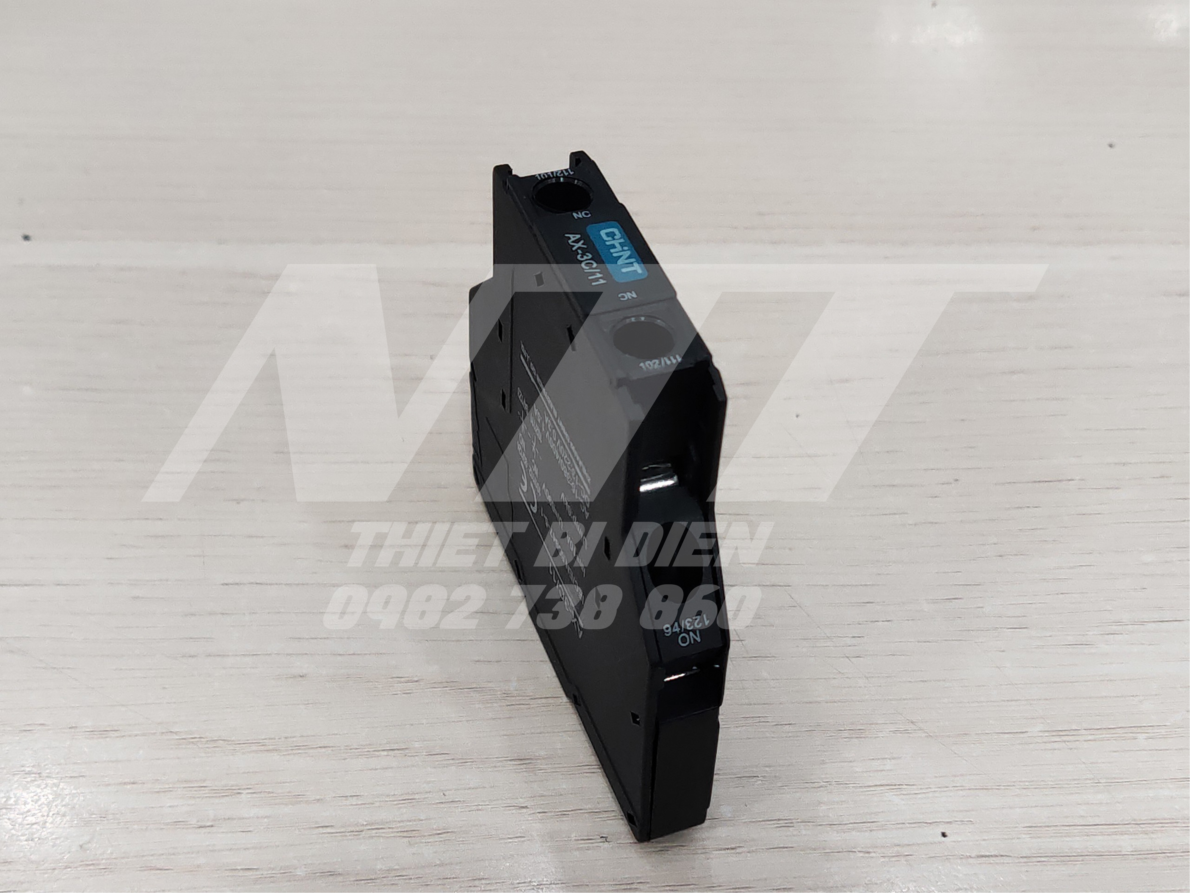 Tiếp điểm phụ lắp bên cạnh contactor ax-3c/11 chint