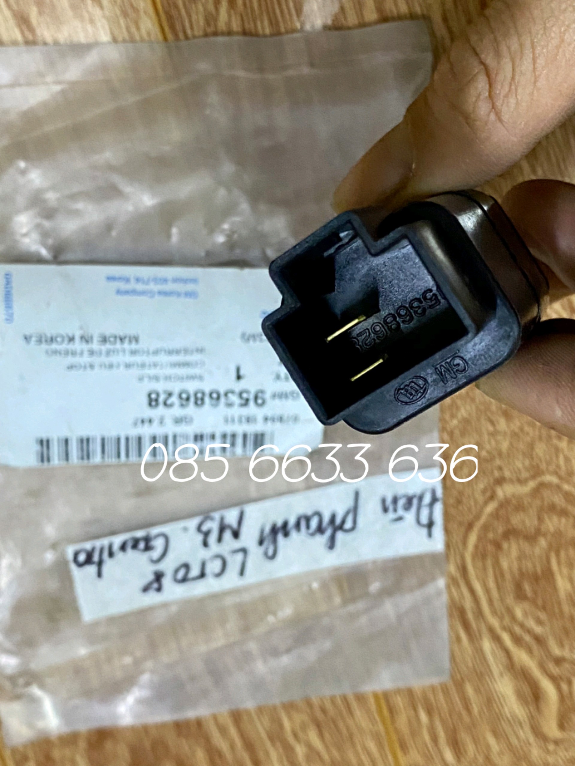 công tắc đèn phanh gentra , matiz 4 , spark m300