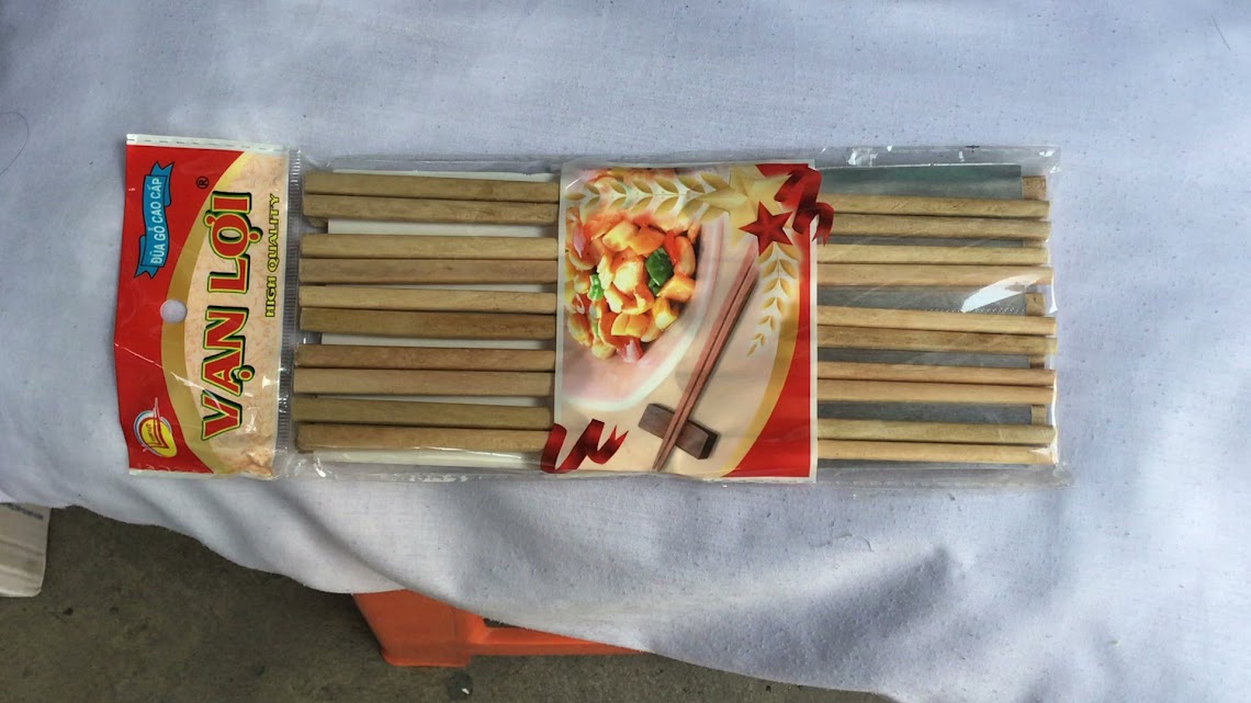 Combo 10 đôi đũa gỗ cao cấp Vạn Lợi dùng trong các bữa ăn