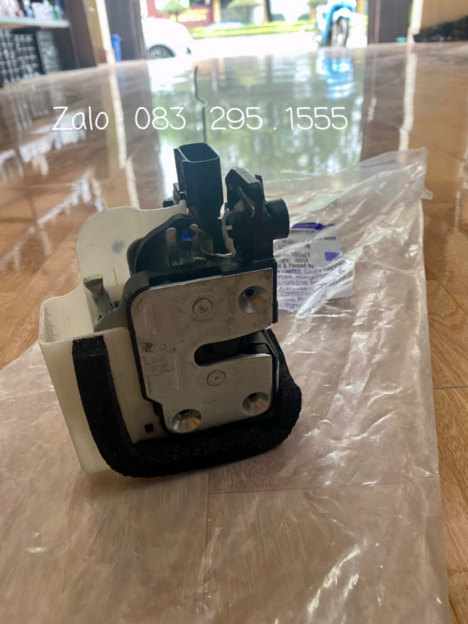 khóa ngậm cửa Grand i10 ( ổ khóa ngậm , cơ cấu khóa cửa , xịn , 5 giắc )