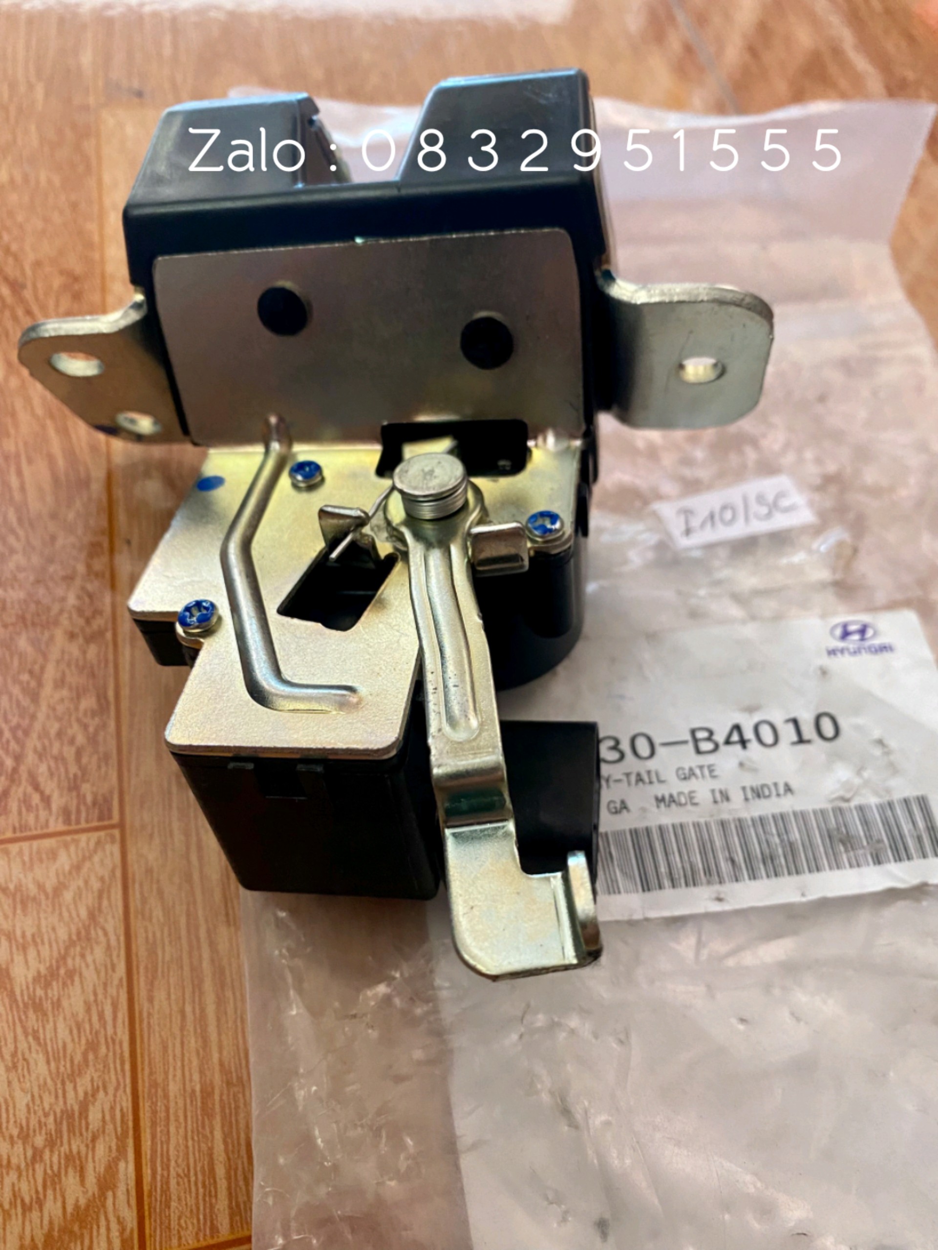 Grand I10 Trunk Lock (Genuine, Locking Mechanism, 5-Door Car, 1 Head)