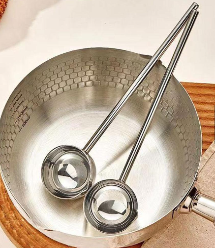 Gáo múc rượu / múc dầu mini cán dài 75ml