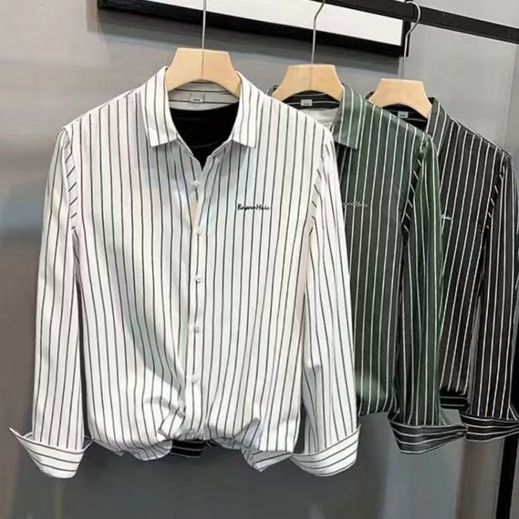 Men's vertical striped casual shirt