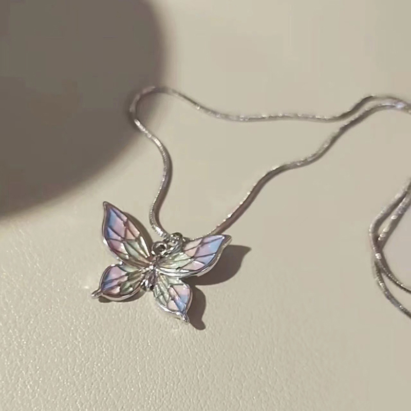 Colorful%20Gradient%20Butterfly%20Pendant%20Necklace%20Light%20Luxury%20Simple%20Clavicle%20Chain%20Bayline%20-%20Image%202