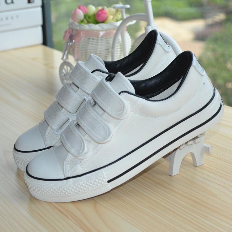 blank white canvas shoes