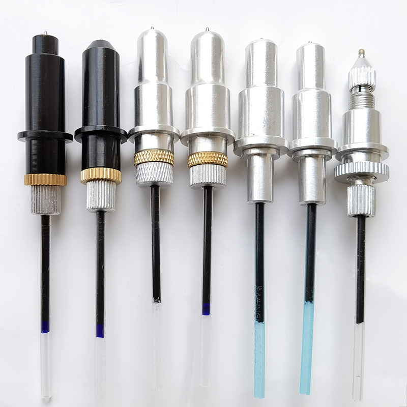 Produktbild von Messerhalter + 15 Messer + Adapter Für Silhouette Cameo 4 & 5 – Nicht CB09, Von Graphtec