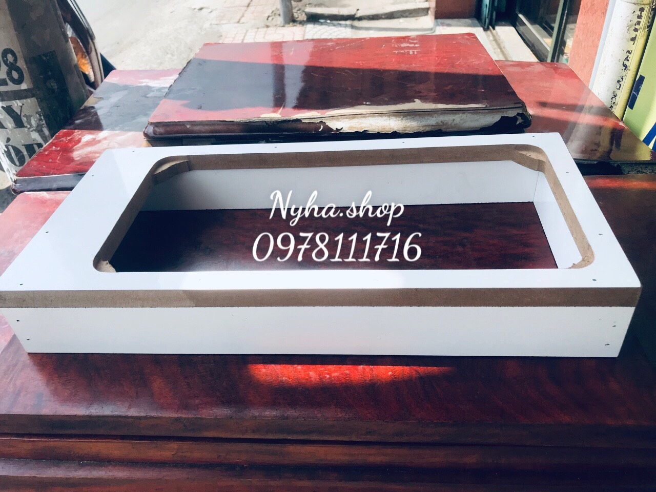 ĐẾ GỖ MÁY MAY CON BƯỚM, MÁY MAY GIA ĐÌNH ( KHÔNG BAO GỒM ĐẦU MÁY)