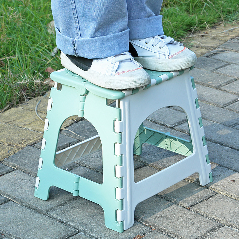 Plastic chairs, simple home space-saving outdoor training chairs, thickened convenient folding stool chairs, children's chairs