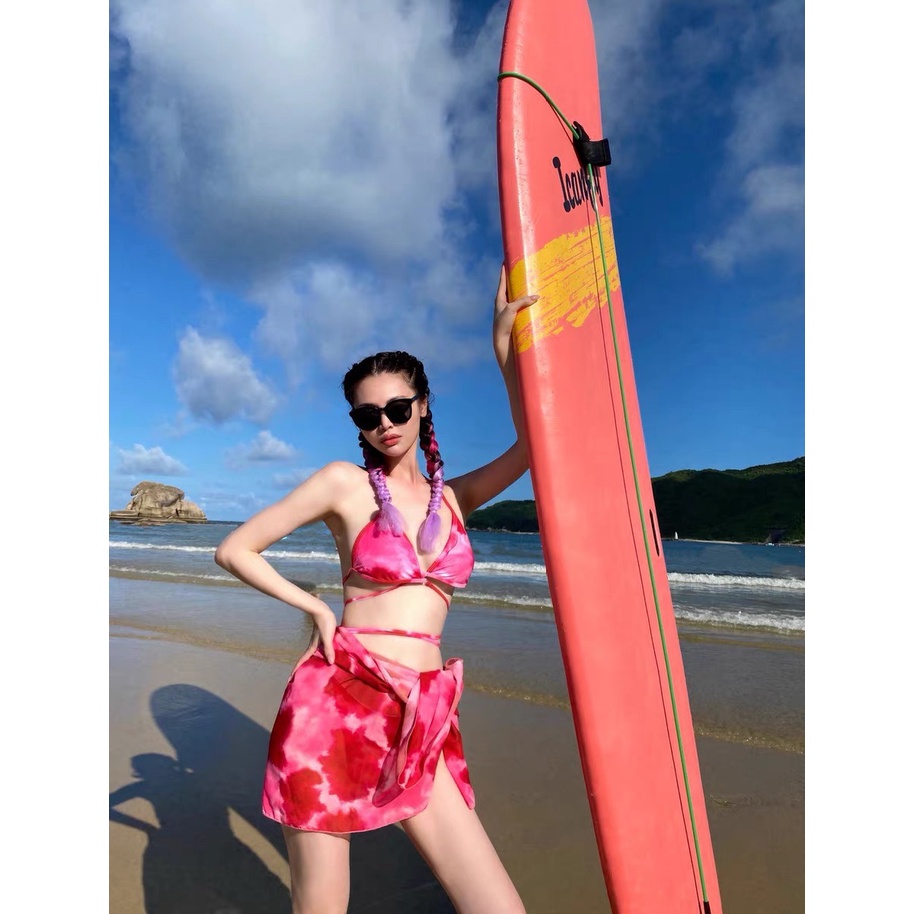 Set bikini 3 món loang đỏ kèm khăn voan cao cấp