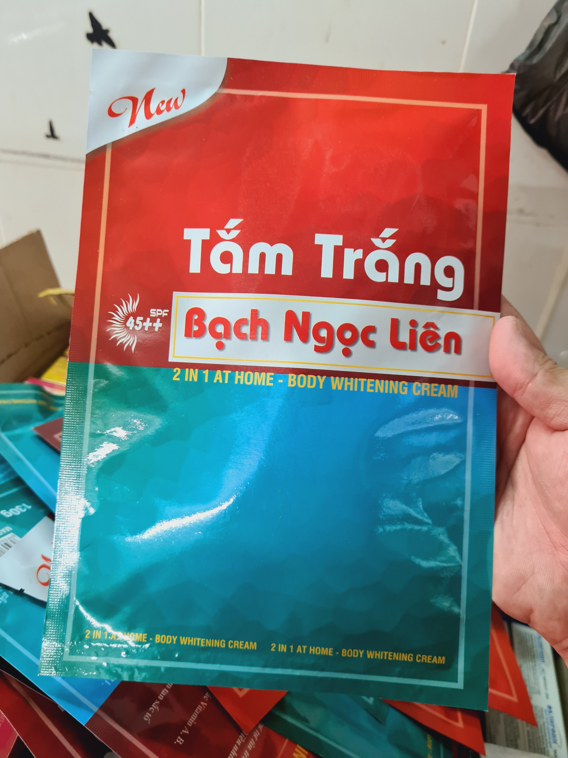 Tắm trắng bạch ngọc liên 2in1 bật tone trắng sáng