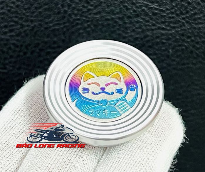 Nắp che Cacte Nhôm CNC tặng kèm Tem TITAN Mèo May Mắn gắn được nhiều loại xe máy Sirius Wave Dream...