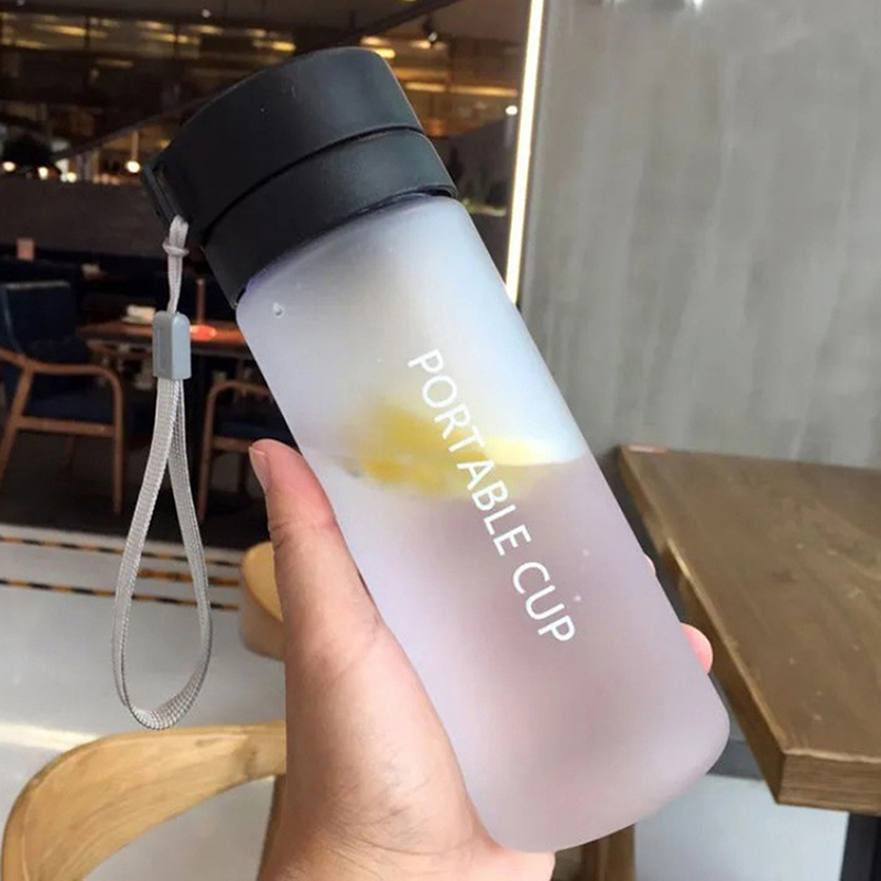 600ml%20Large%20Capacity%20Sports%20Fruit%20Lemon%20Juice%20Drinking%20Bottle%20Infuser%20Clear%20Portable%20Plastic%20Water%20Bottle%20Muqin%20-%20Image%205