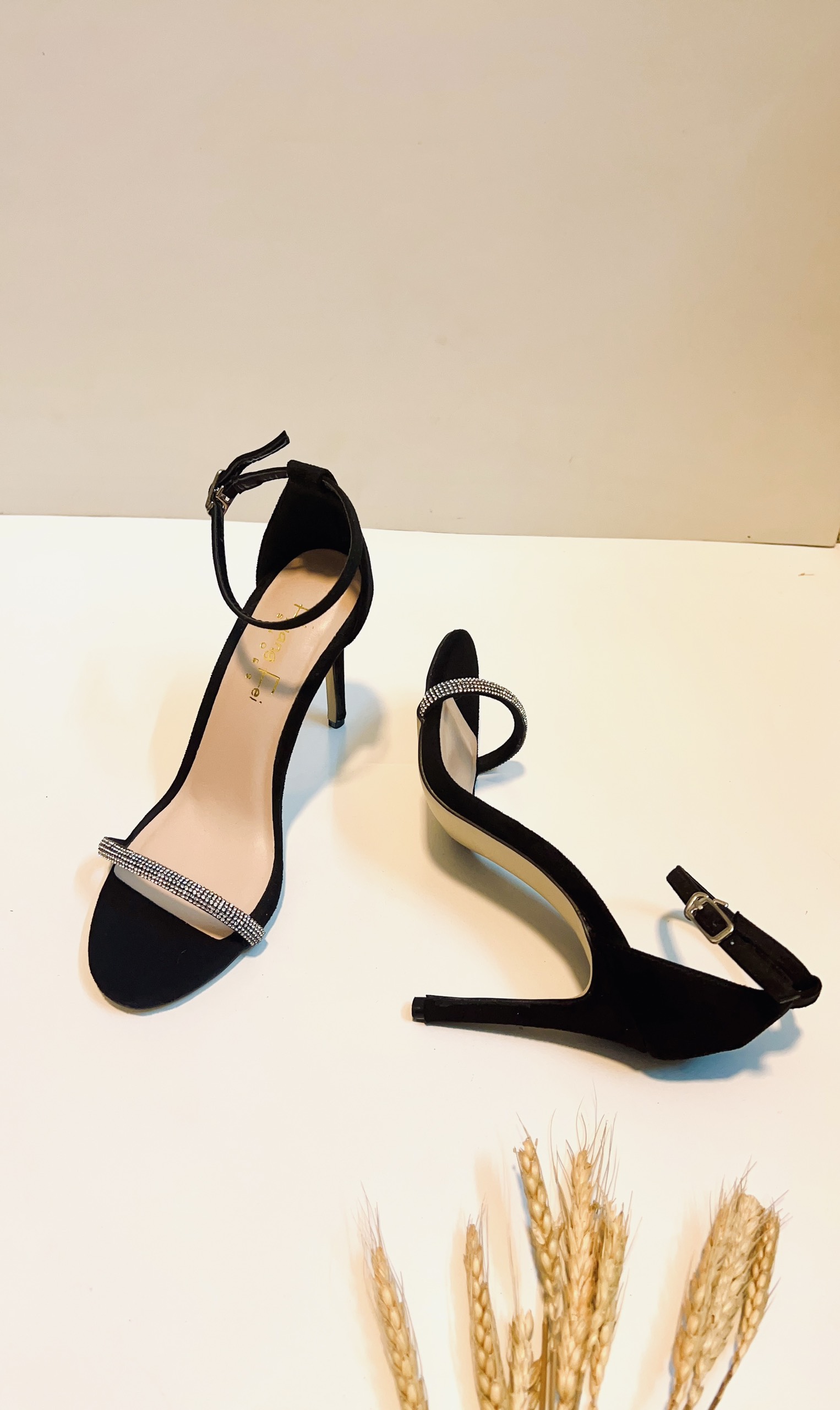 Giày sandal bít gót đính đá mã HF34 gót cao 7cm