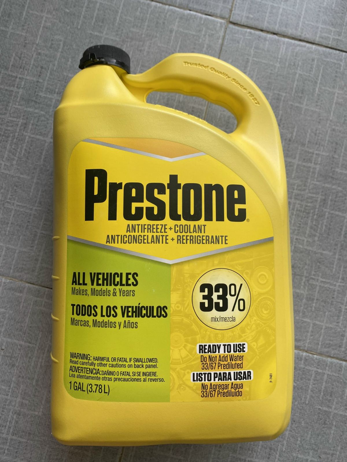 Nước làm mát động cơ màu xanh PRESTONE PRECISION BLEND (USA)