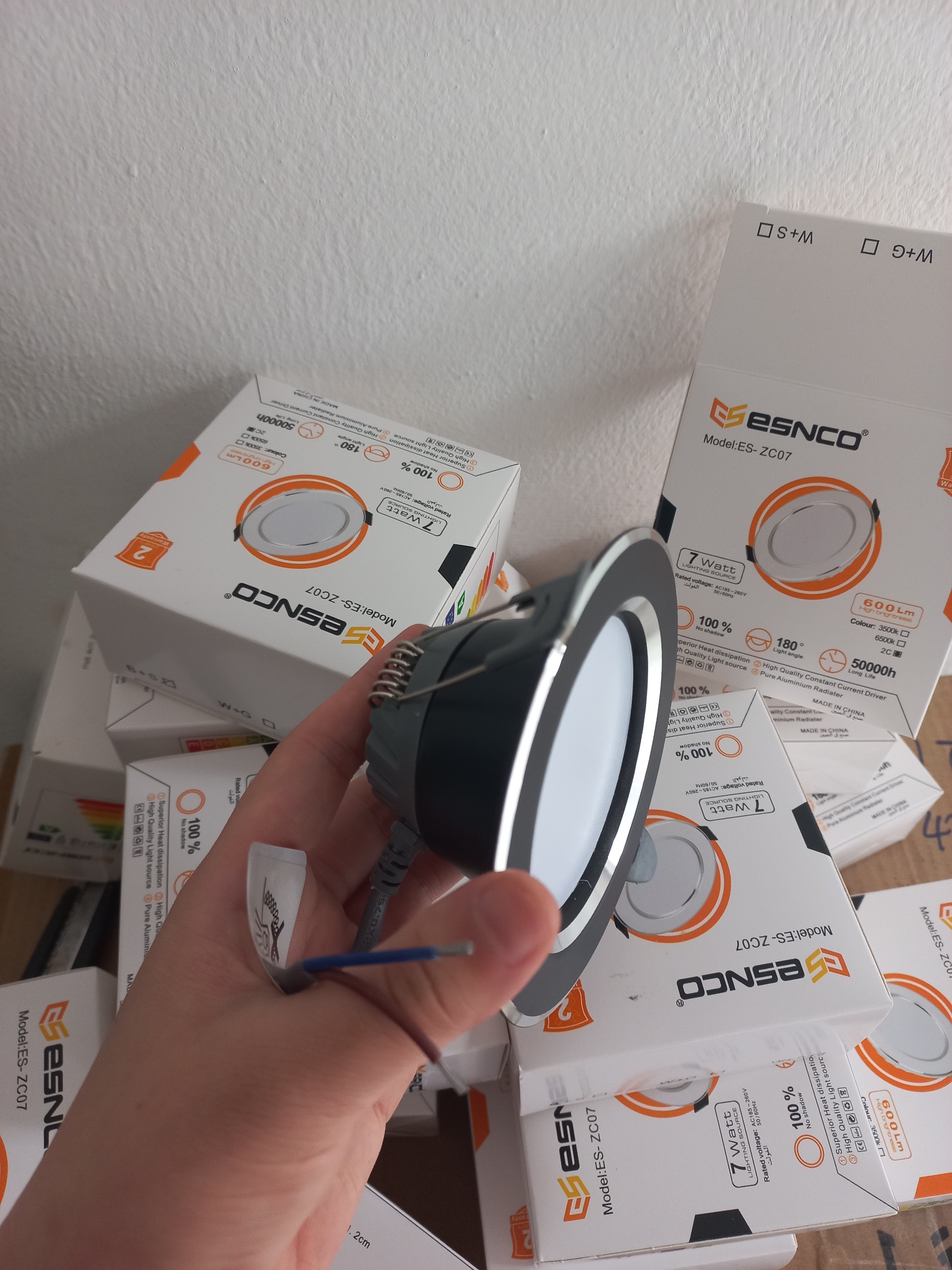 Đèn LED Downlight âm trần 7w 3 chế độ màu Phi 90 Viền ĐEN BẠC