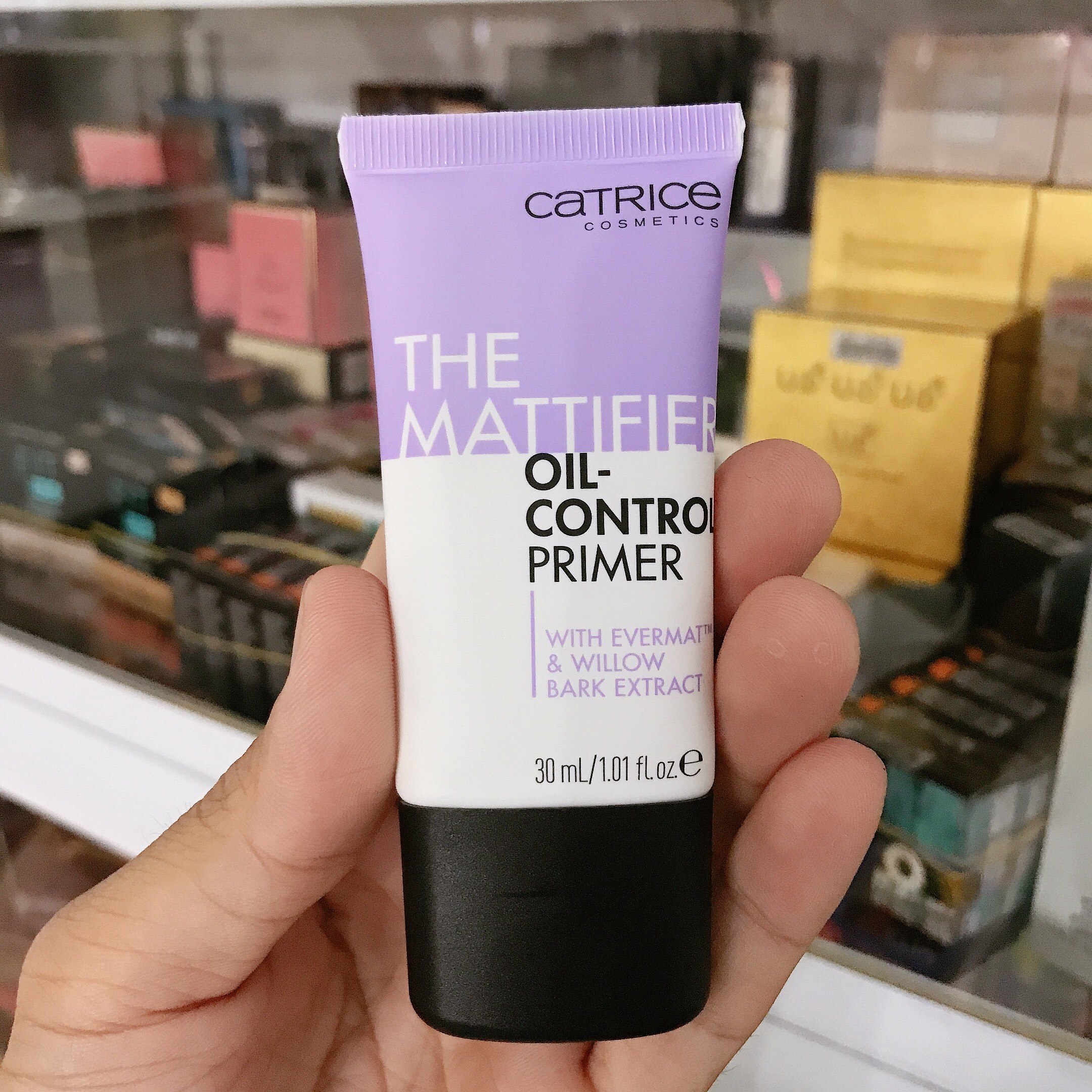 Kem lót kiềm dầu Catrice Prime And Fine 30ml