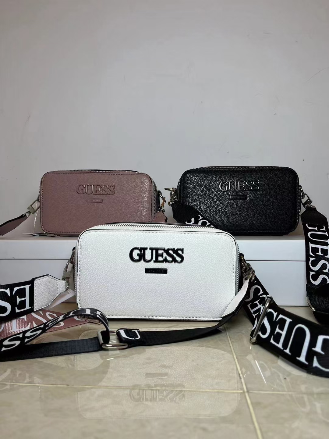 2023 New Bags GS Guess Home Women's Bag GUESS Shoulder Crossbody Small  Square Bag