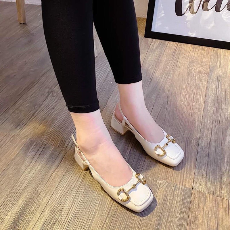 Giày sandal cao gót bít mũi quay hậu
