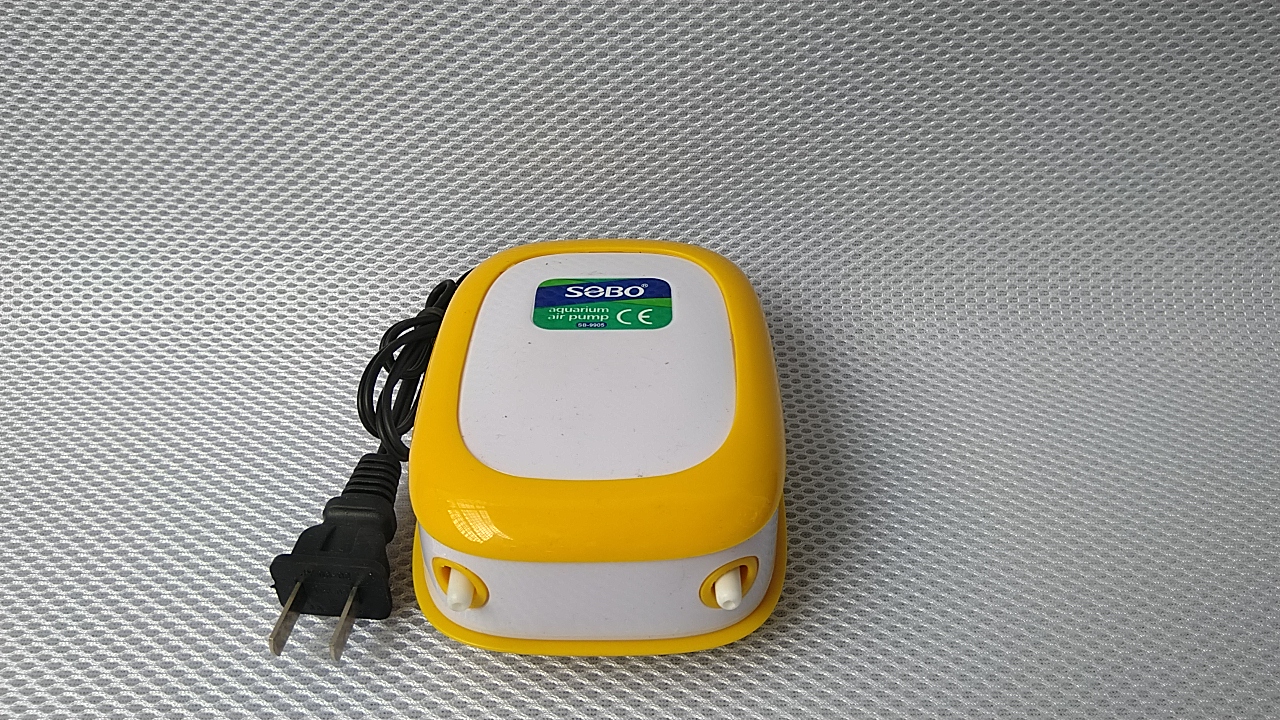 Máy thổi khí SOBO dùng cho bể cá. (SB-9903-9905)