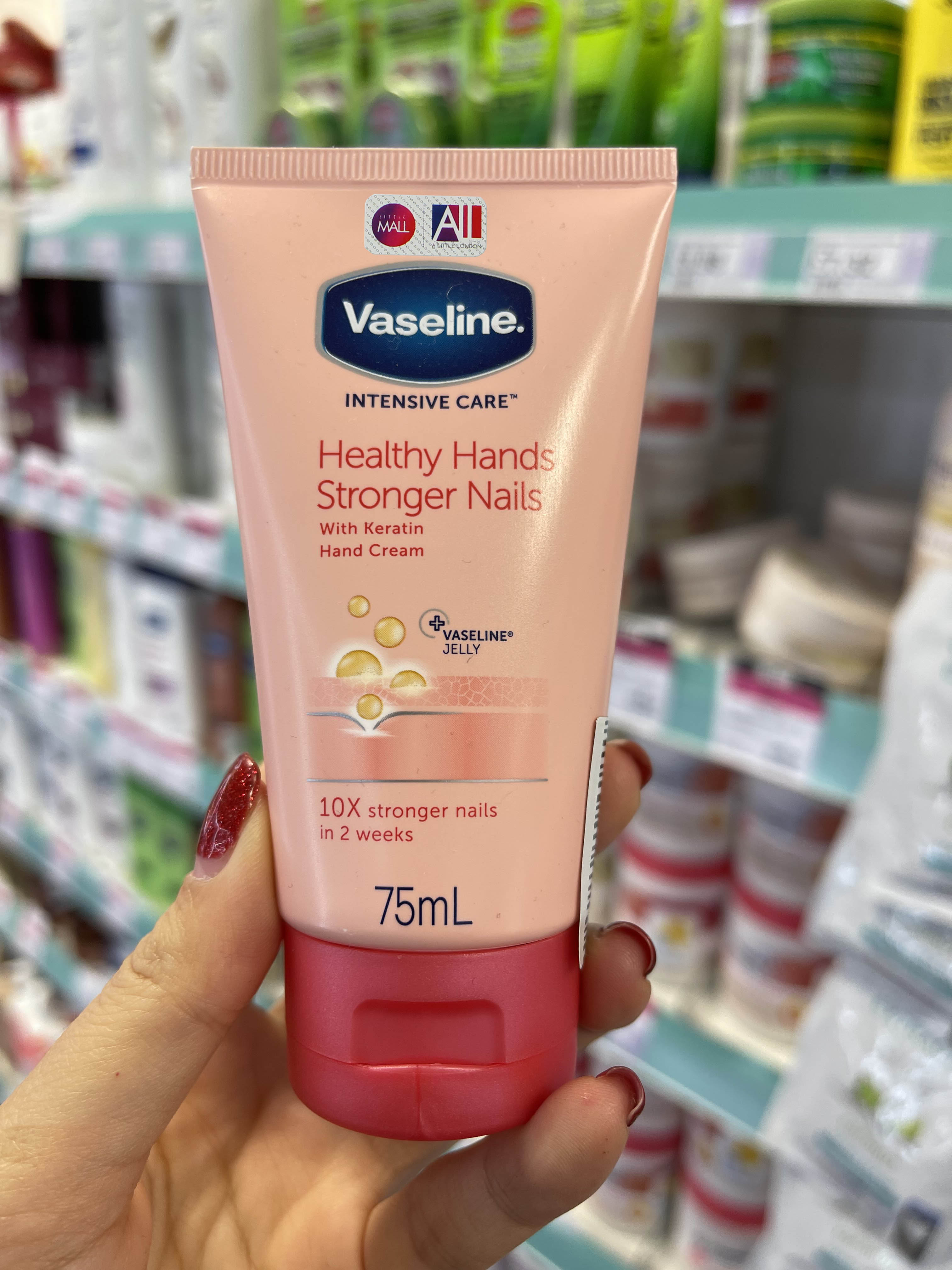 Kem dưỡng tay và móng Vaseline Intensive Care Hand and Nails (Bill Anh)
