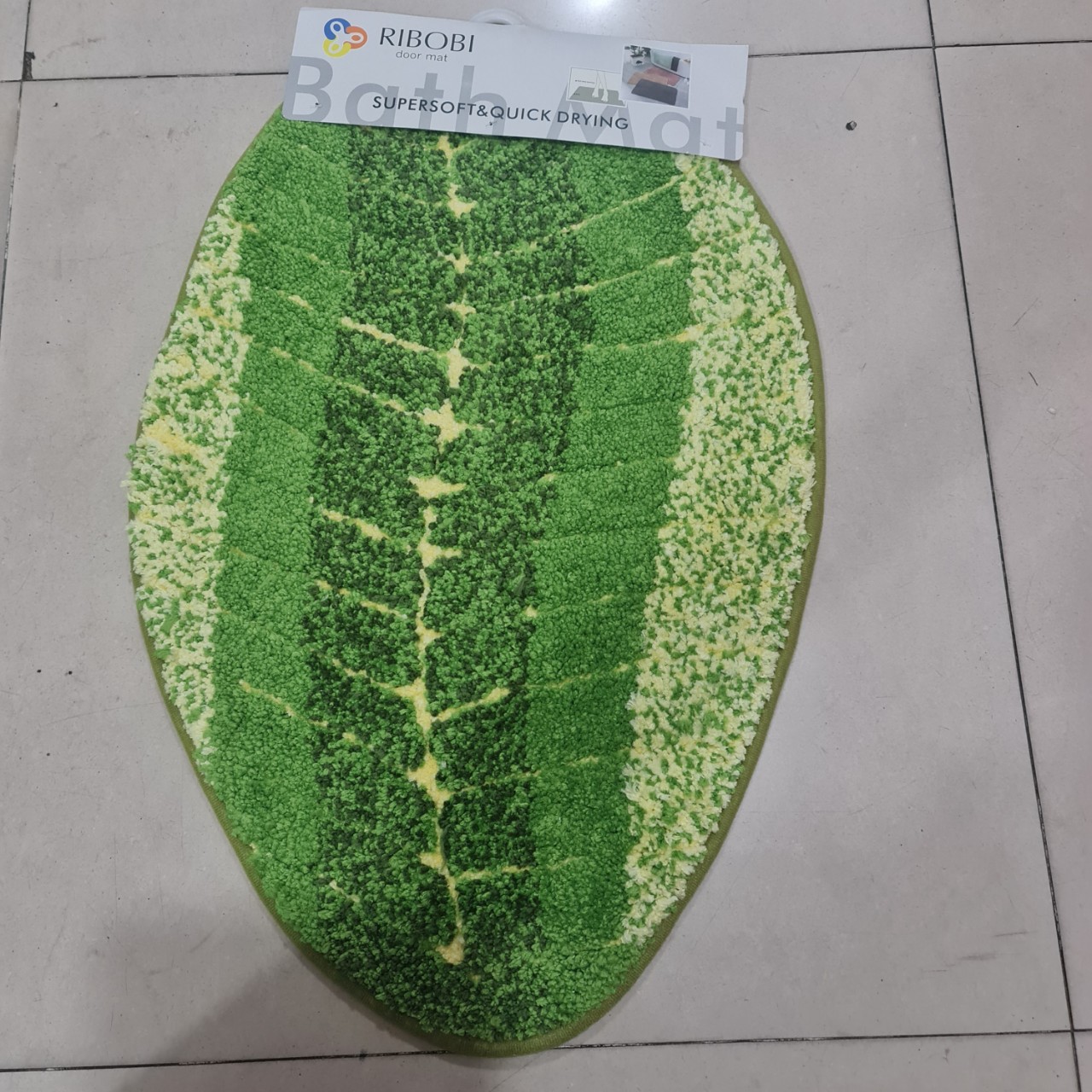 Thảm chùi chân hình chiếc lá