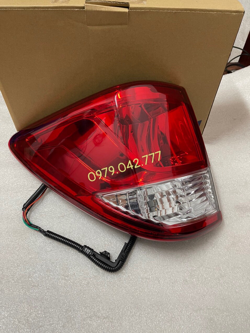 Đèn hậu mảnh ngoài mazda bt50 2016-2019