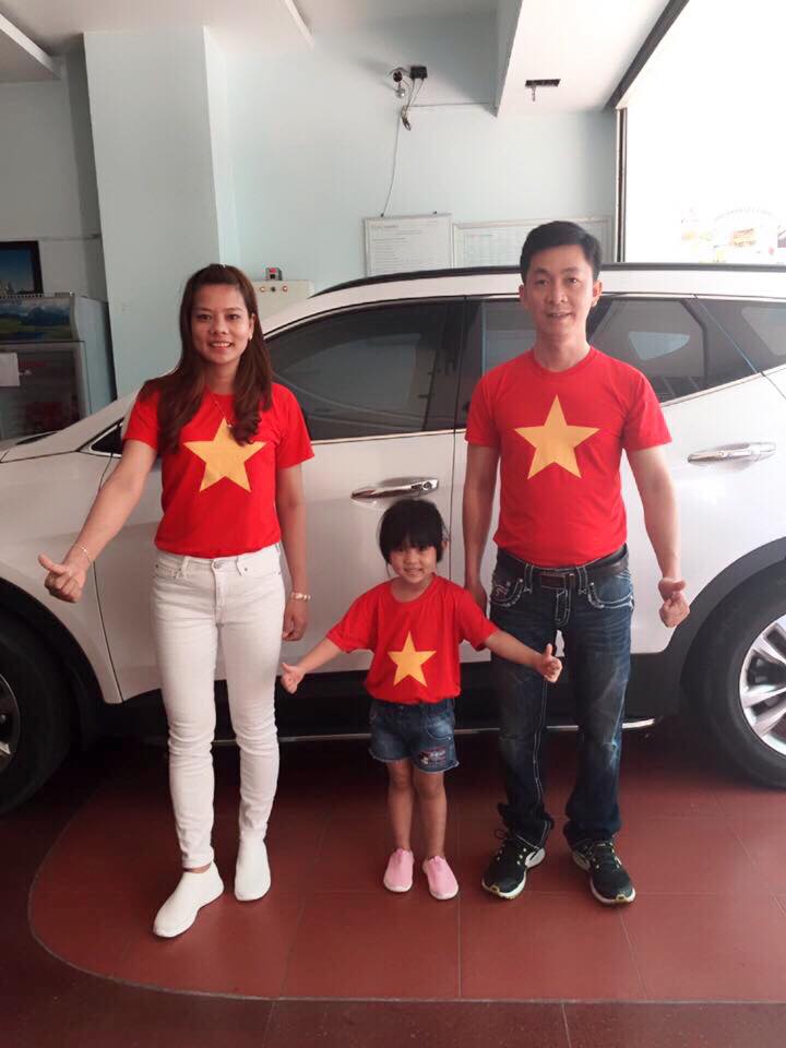 ÁO CỜ ĐỎ SAO VÀNG