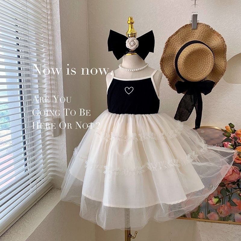 Váy đầm 2 dây tim đen phối tùng trắng xoè cho bé gái