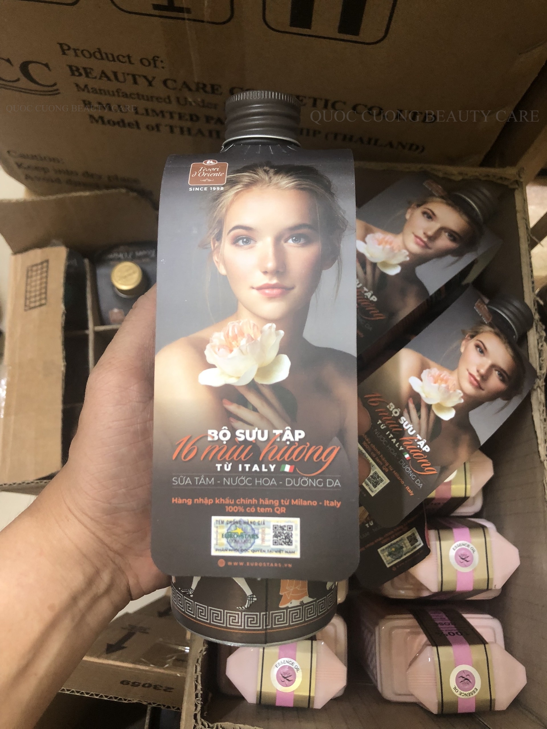 Sữa tắm hương nước hoa TESORI DORIENTE hoa Sen 500ml
