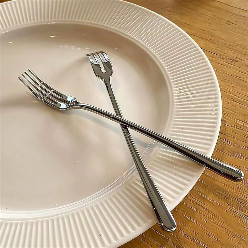 Four%20Tine%20Stainless%20Steel%20Dessert%20Fork%20Table%20Forks%20Silver%20Long%20Handle%20Fruit%20Forks%20Dinner%20Fork%20Kitchen%20Dinnerware%20JINBING%20-%20Image%203